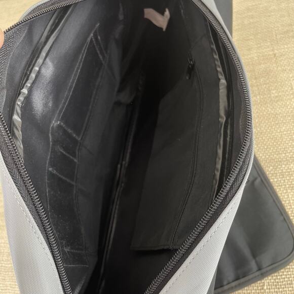 Sport Tek‎ Nylon Crossbody Messenger Transit Bag Vintage 90's y2k, Gray Black - Picture 7 of 8